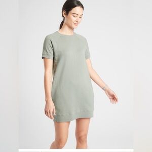 Athlete Sundown sweatshirt dress in sage